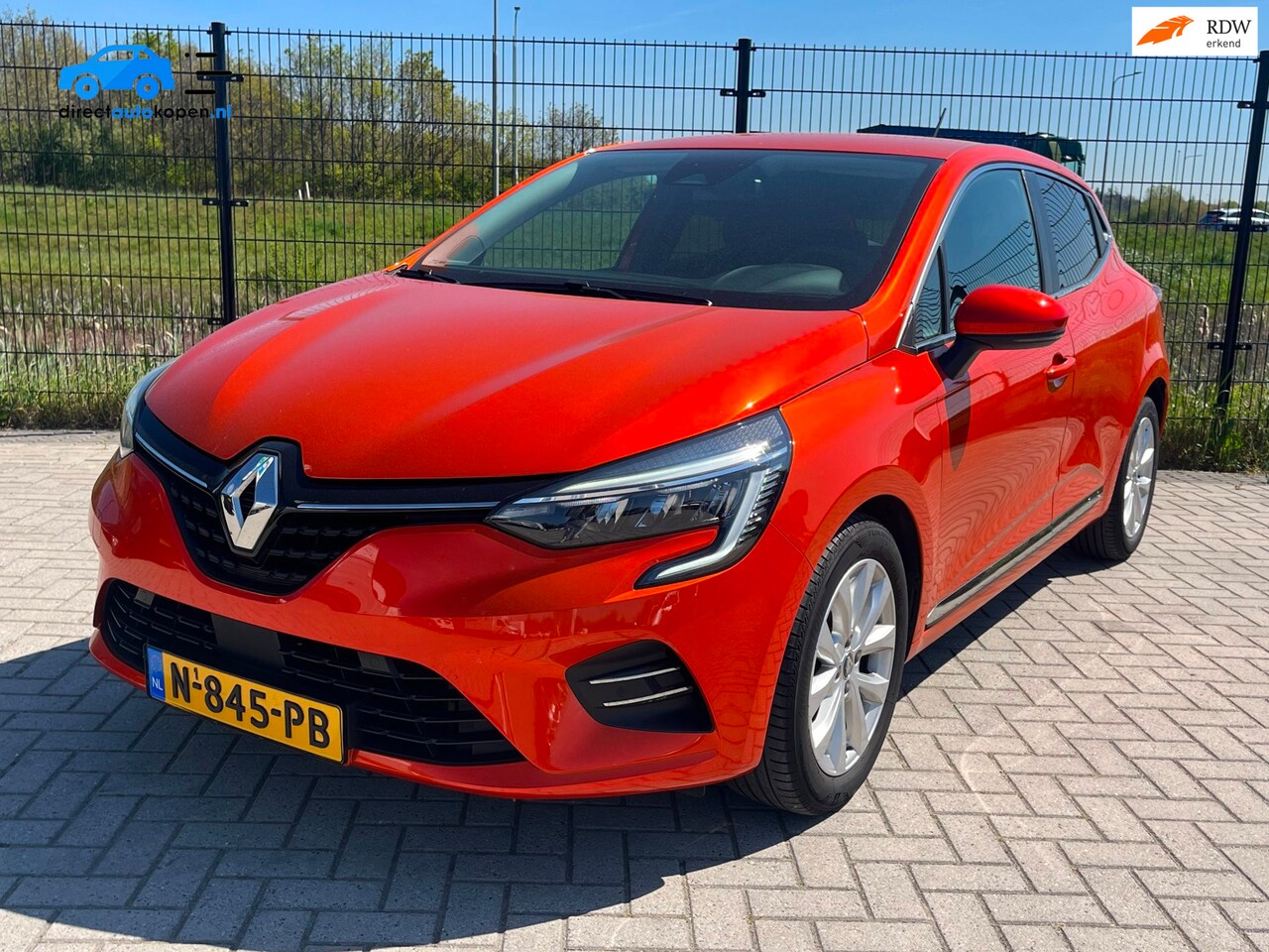 Renault Clio - 1.0 TCe Intens NAVI | Camera | Keyless - AutoWereld.nl