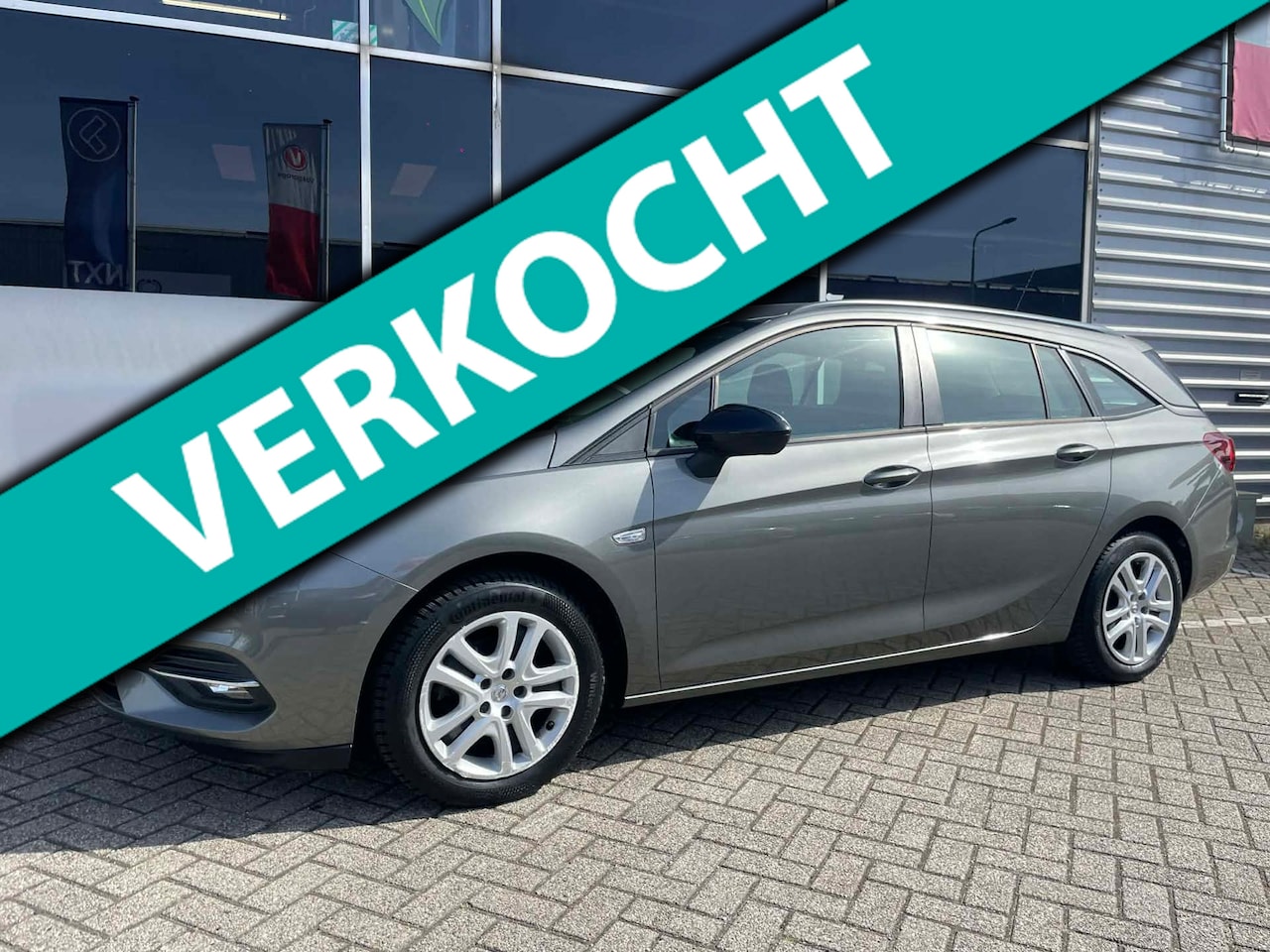 Opel Astra Sports Tourer - 1.2 Edition / camera / navigatie / trekhaak - AutoWereld.nl