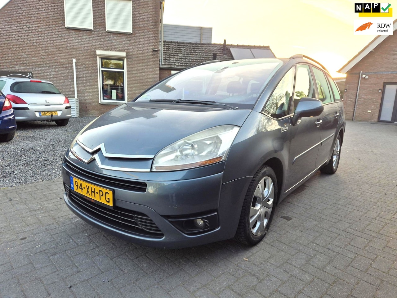 Citroën Grand C4 Picasso - 2.0-16V Ambiance EB6V Automaat 7persoons - AutoWereld.nl