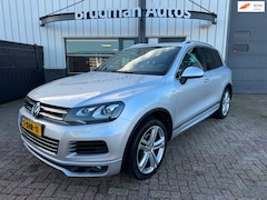 Volkswagen Touareg - 3.0 TDI R-line