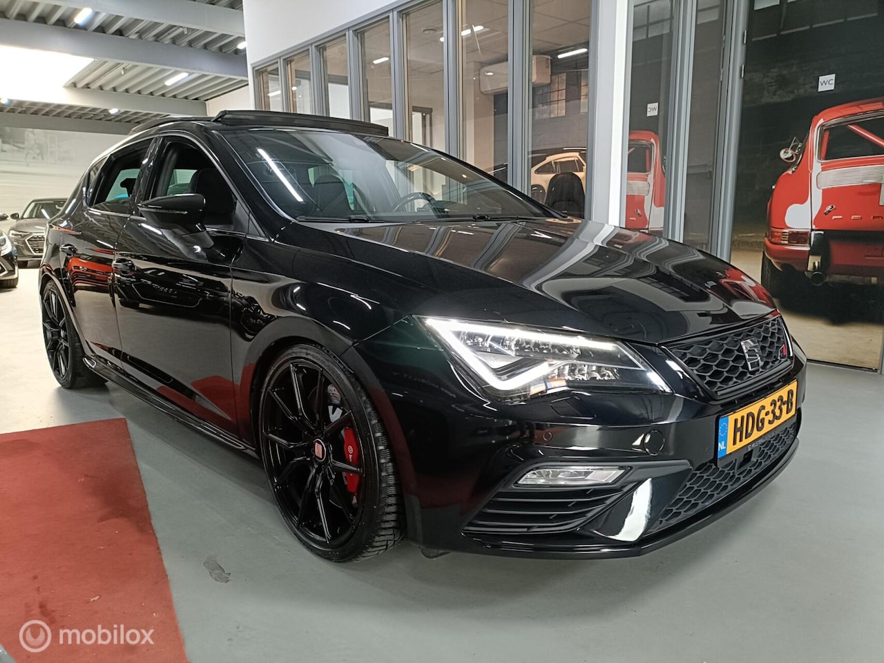 SEAT Leon ST - 2.0 TSI CUPRA 300 DSG PANORAMA SCHAALSTOELEN SPORTUITLAAT CARPLAY LED VEEL OPTIES - AutoWereld.nl