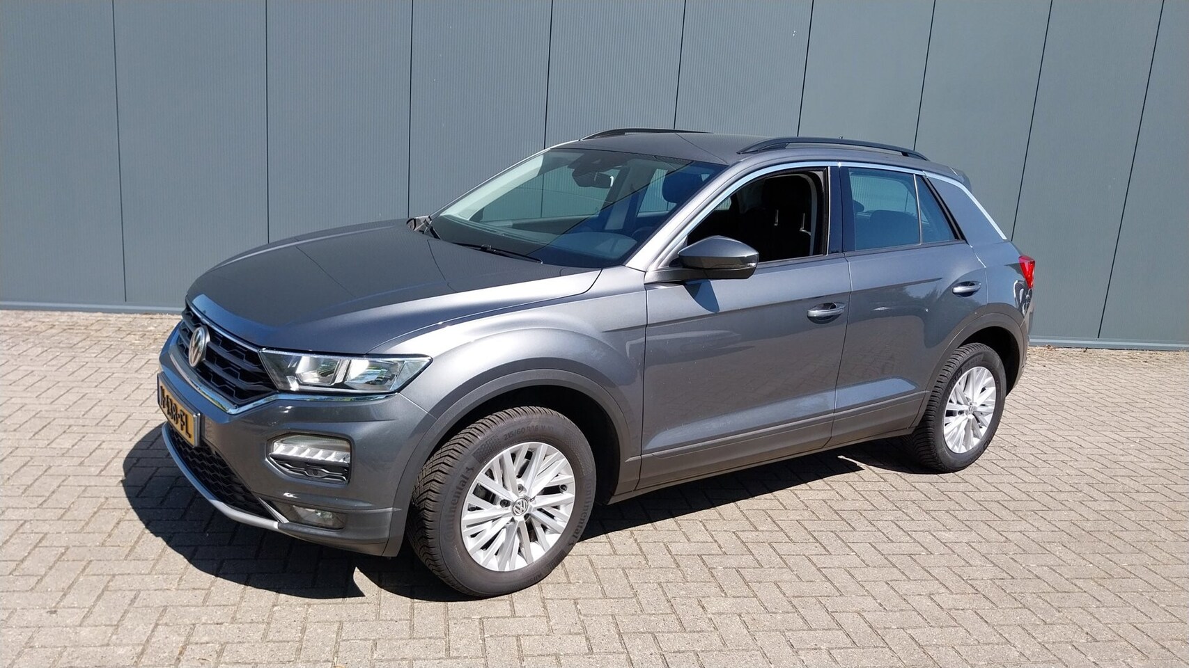 Volkswagen T-Roc - 1.0 TSI Style Business 1.0 TSI Style Business - AutoWereld.nl