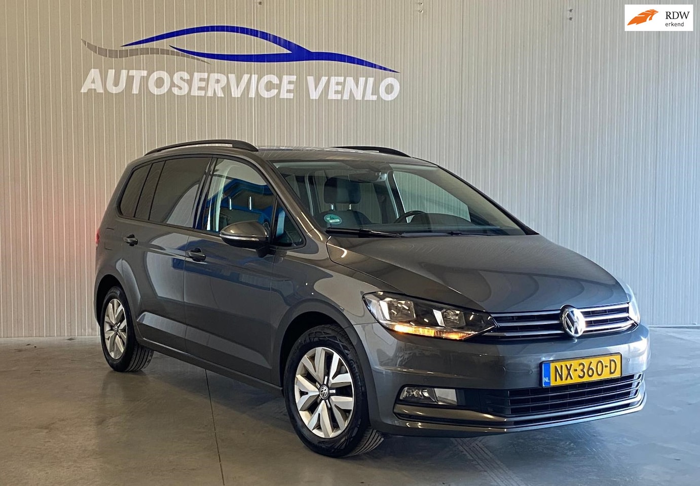Volkswagen Touran - 1.2 TSI Comfortline 7persoons 2017 |Trekhaak| Navi+ - AutoWereld.nl