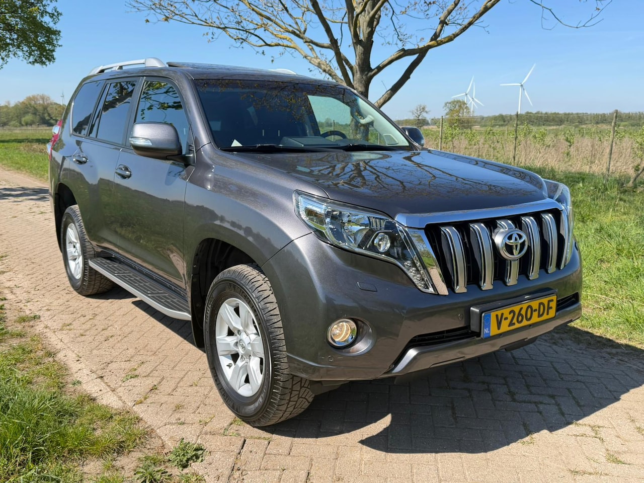 Toyota Land Cruiser 150 - 2.8 D-4D-F LX Window Van - AutoWereld.nl