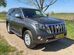 Toyota Land Cruiser 150 - 2.8 D-4D-F LX Window Van