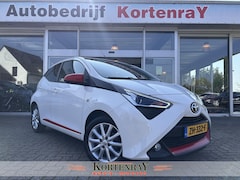 Toyota Aygo - 1.0 VVT-i x-joy automaat/carplay met camera/navi/auto airco/top occasion