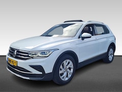 Volkswagen Tiguan - 1.4 TSI eHybrid R-Line Business+ | PHEV | volleder | schuifdak | Virtual Cockpit | blind-s
