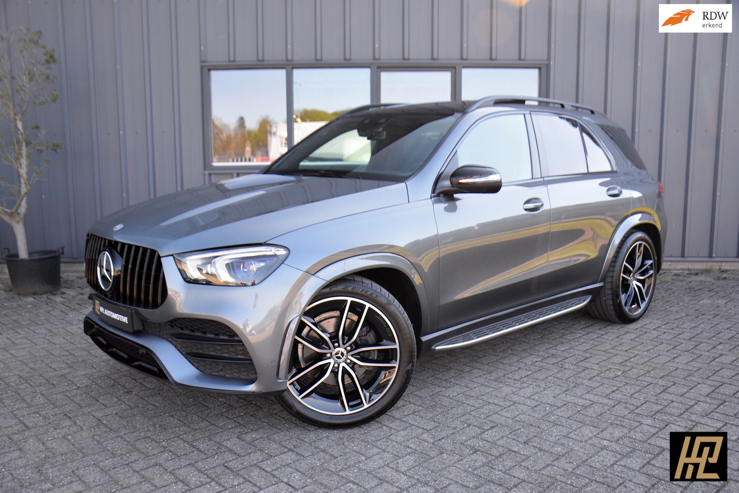 Mercedes-Benz GLE-Klasse - 400 D 4MATIC AMG * Unieke auto * Grijs kenteken * Pano * 360 * Airmatic * 22" * El. stoele - AutoWereld.nl