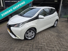 Toyota Aygo - 1.0 VVT-i x-play | 1E EIGENAAR | 12MND GARANTIE | AIRCO | LMV | NW APK |