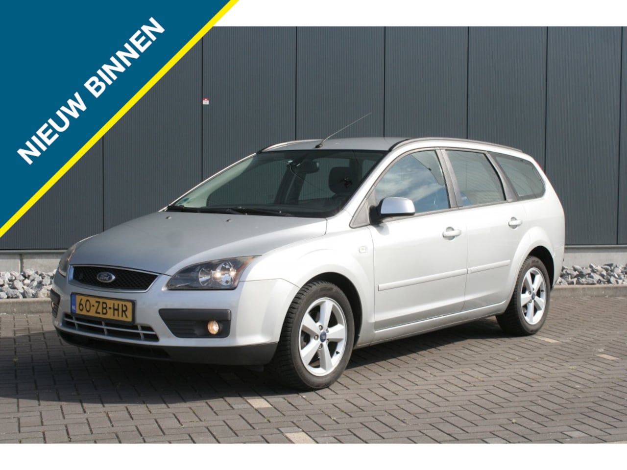 Ford Focus Wagon - 1.8-16V Amb. FlexiF. - AutoWereld.nl
