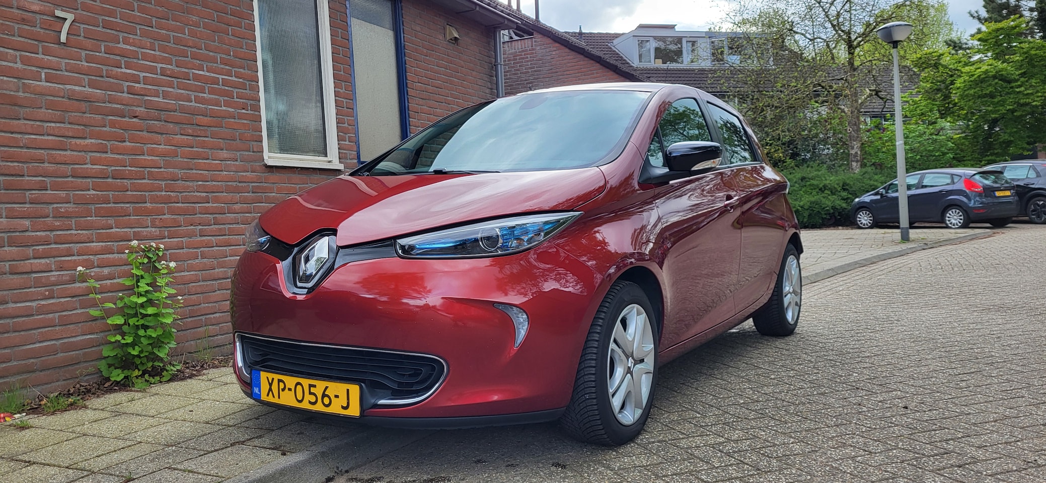 Renault Zoe - R90 Life 40 (ex Accu) Zen uitvoering met achteruitrijcamera - AutoWereld.nl