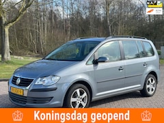 Volkswagen Touran - 1.4 TSI Trendline/5 PERS/AIRCO/PARKEERSENS ACHTER