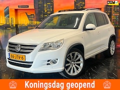 Volkswagen Tiguan - 1.4 TSI Sport&Style 4Motion Pano|Park.Sensor
