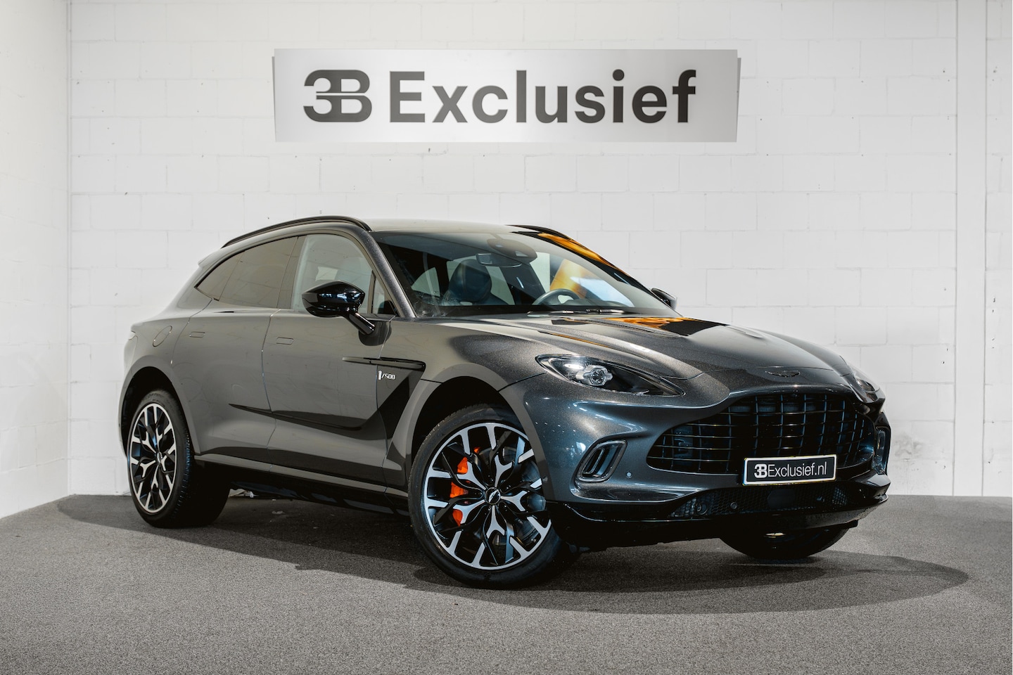 Aston Martin DBX - 4.0 V8 | Pan.dak | 360Cam. | Sportuitlaat | - AutoWereld.nl