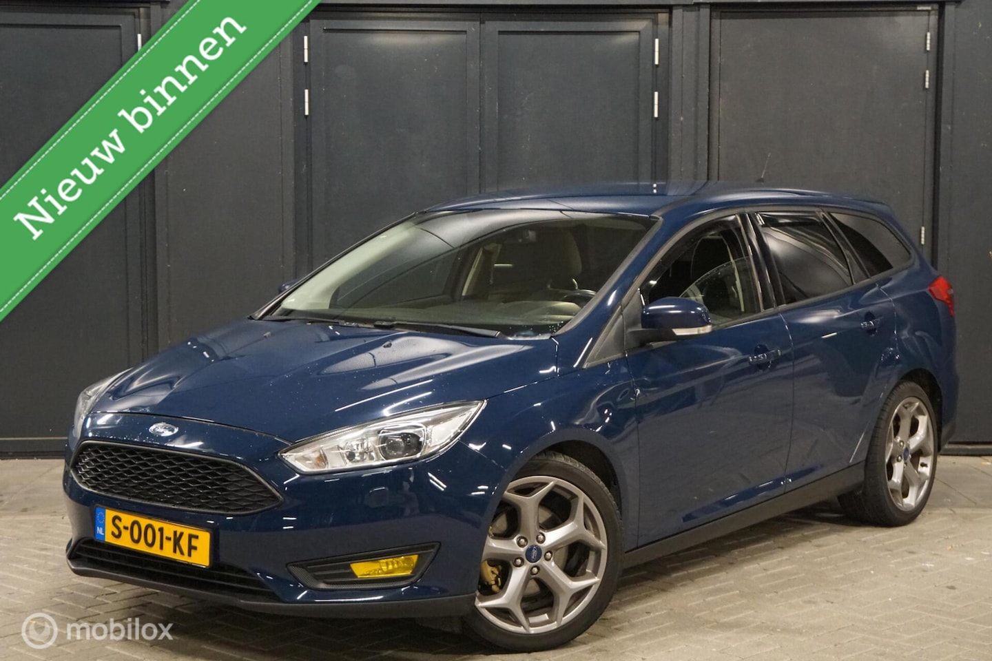 Ford Focus Wagon - 1.5 Titanium Edition 1.5 Titanium Edition - AutoWereld.nl