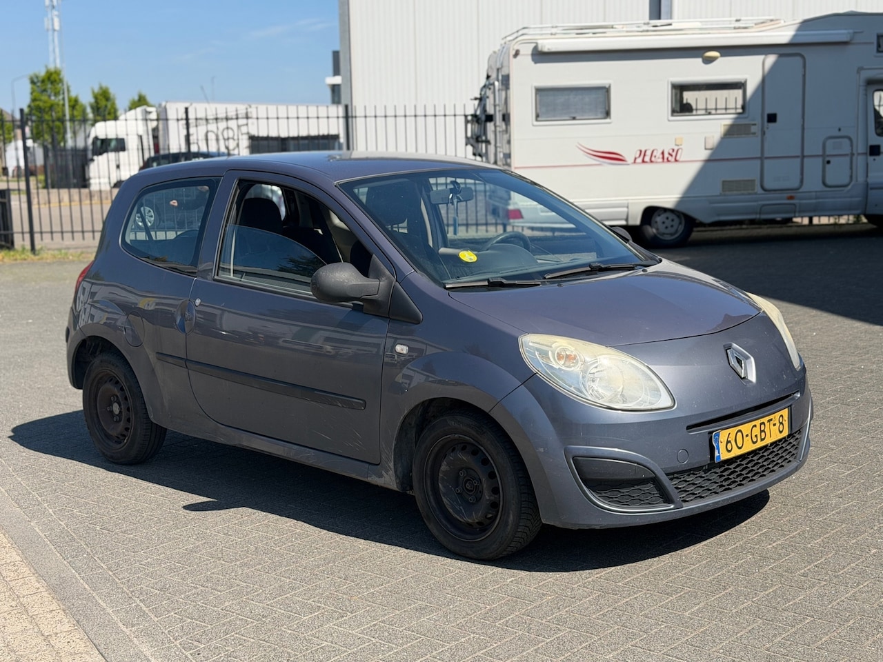 Renault Twingo - 1.2 Authentique INRUILKOOPJE - AutoWereld.nl