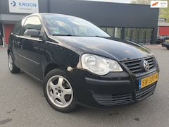 Volkswagen Polo - 1.2 Trendline | Airco | Nwe Distributie | Parkeersensoren