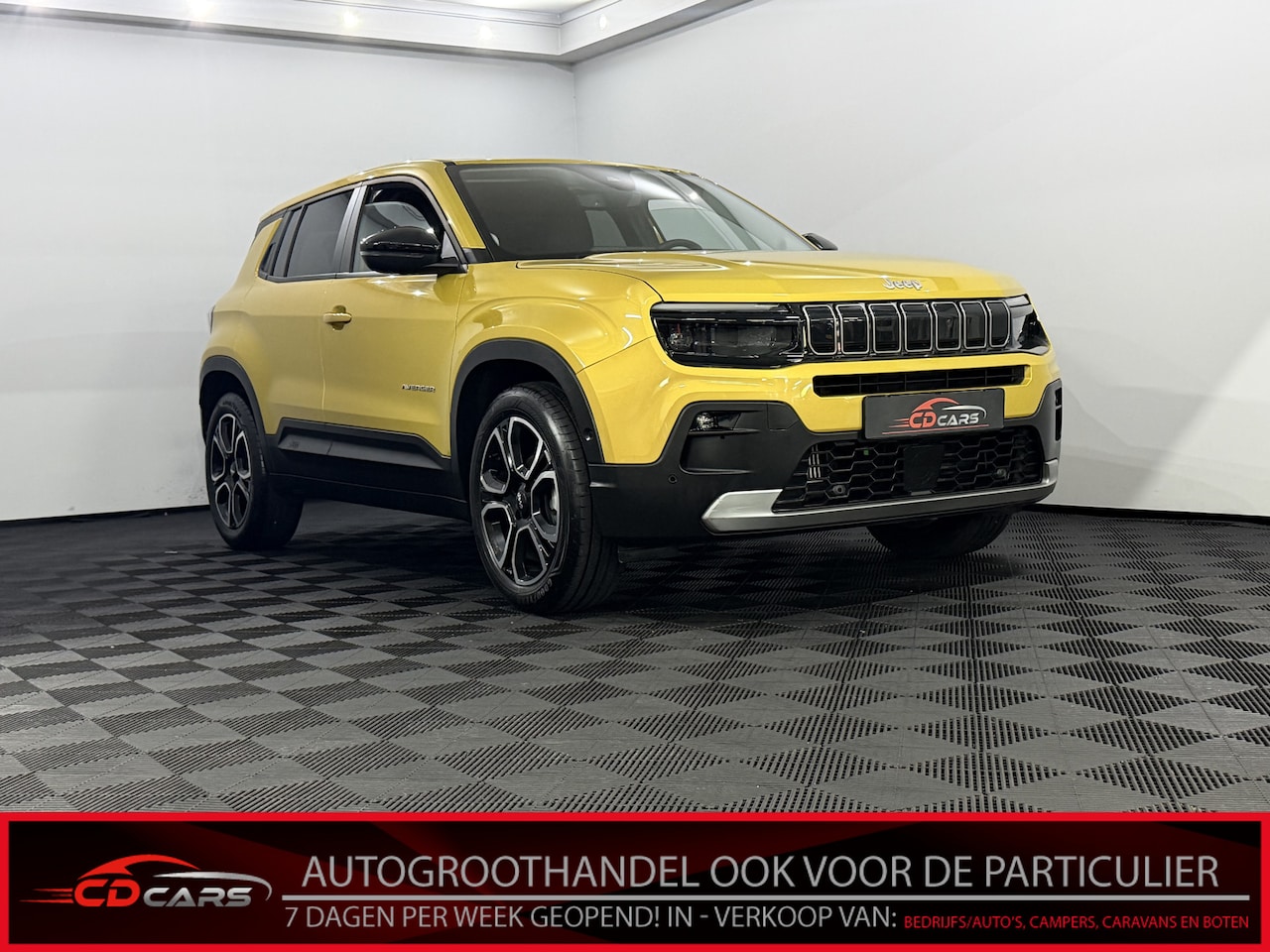 Jeep Avenger - 1.2 Summit Camera, Apple carplay, Half leder, Keyless start, Cruise control, Lichtmetalen - AutoWereld.nl