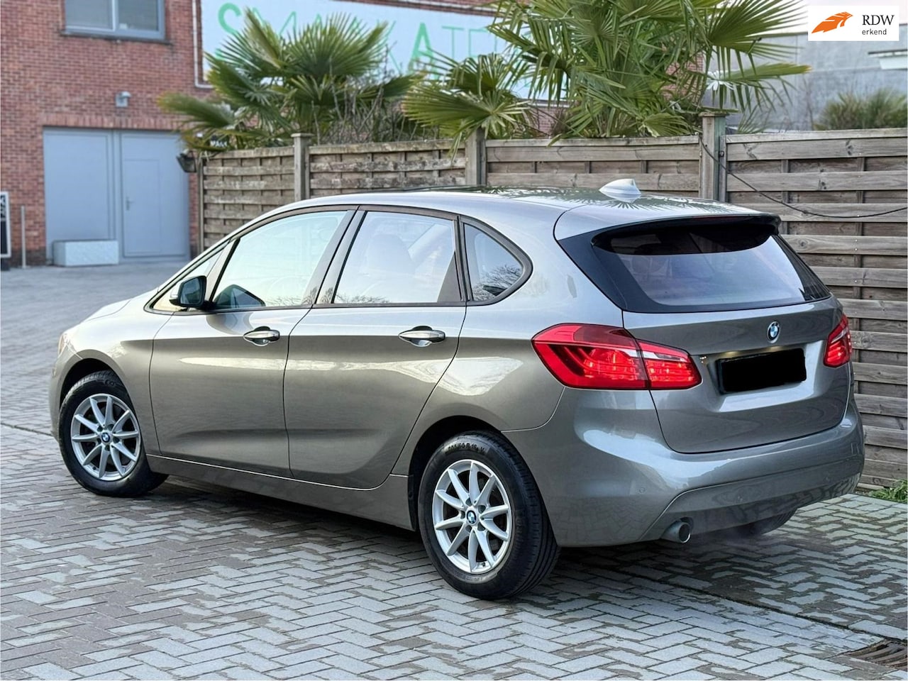 BMW 2-serie Active Tourer - 218i Centennial High Executive 1ste eig leer panorama dak word verwacht - AutoWereld.nl