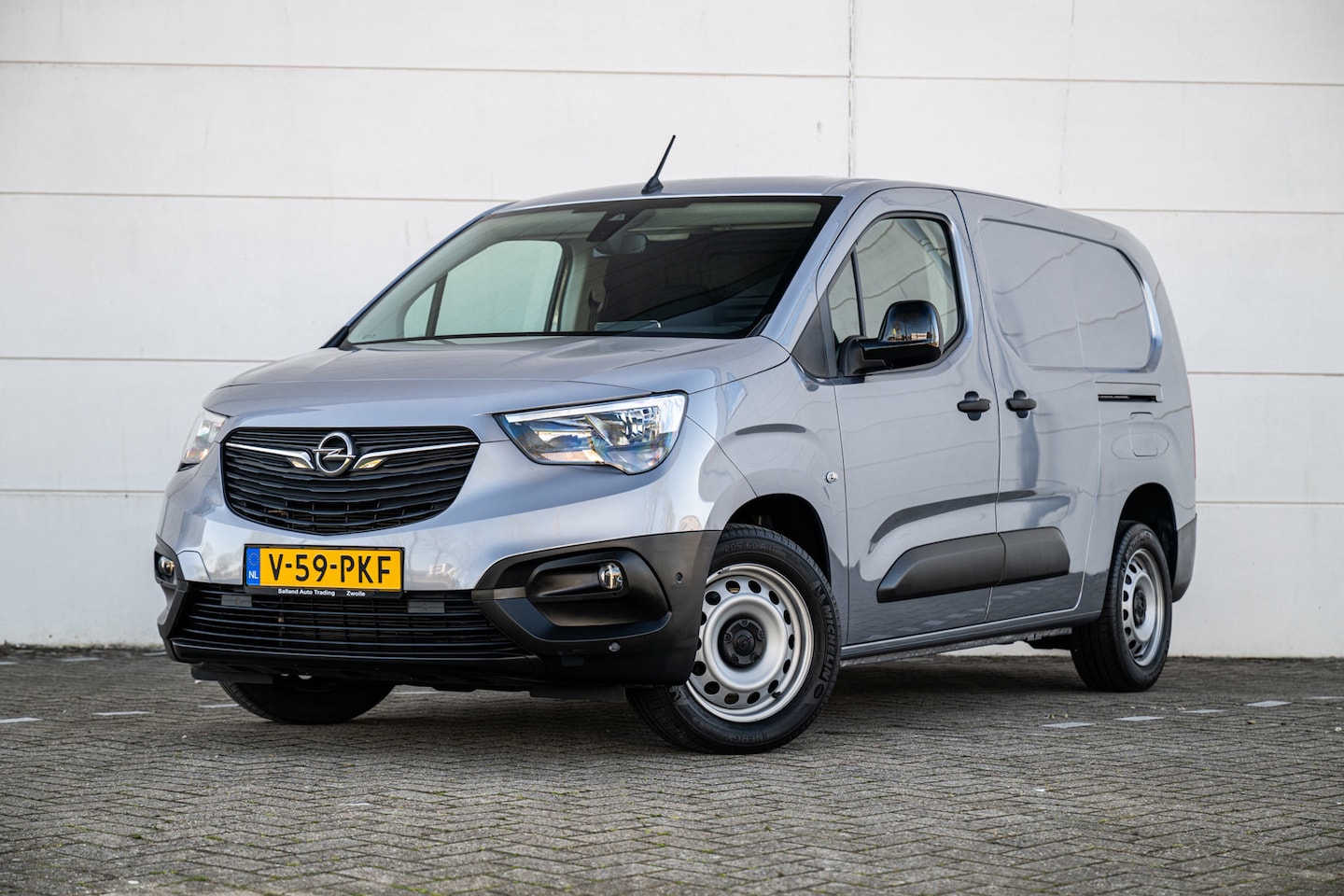 Opel Combo - 1.2 Turbo 110pk L2H1 Innovation 2x Schuifdeur |ACC|Navi|Camera|Carplay| - AutoWereld.nl