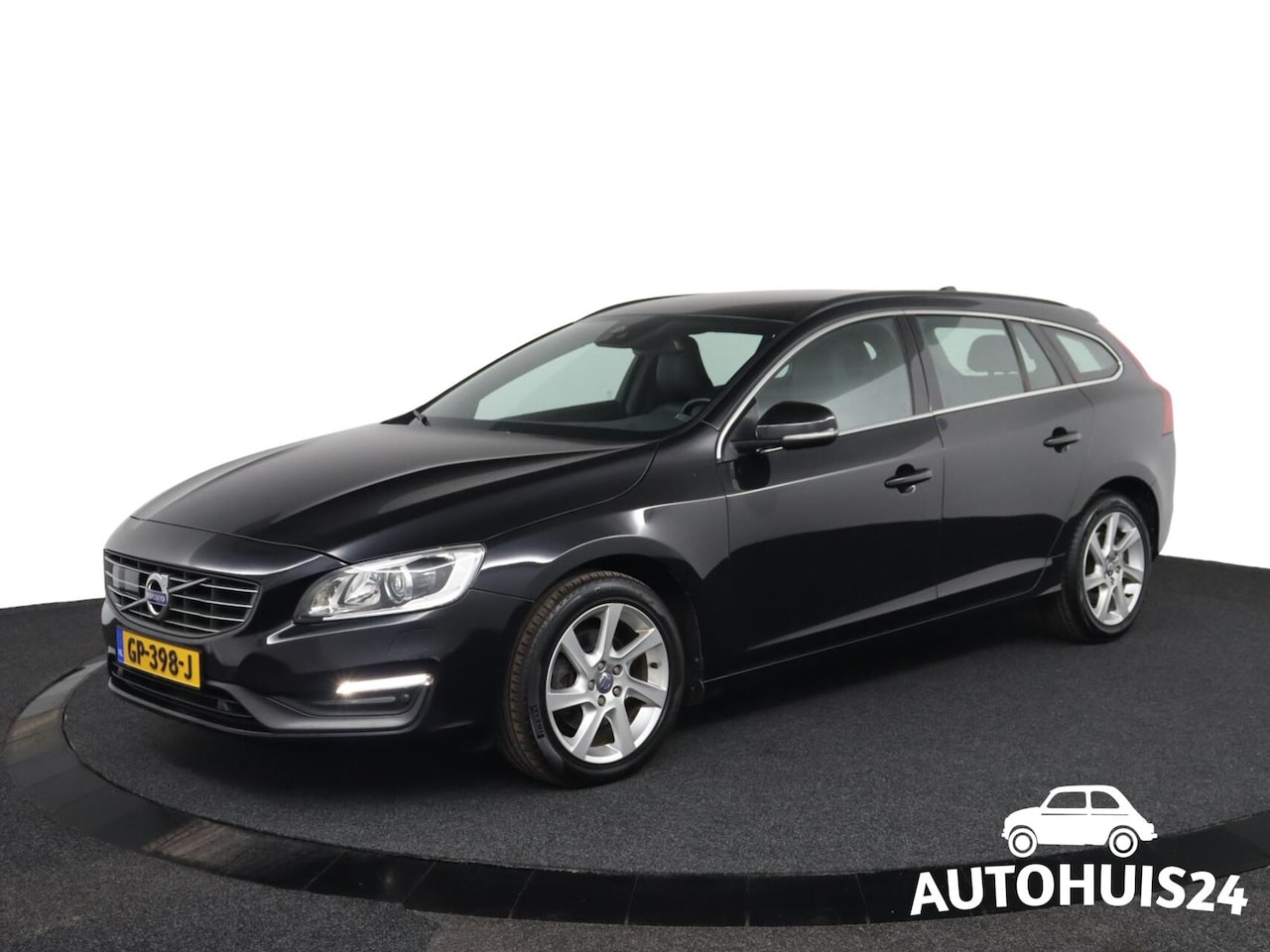 Volvo V60 - 2.0 D3 Momentum 5-CIL|AUT|LEDER|ACC|TREKHAAK|XENON - AutoWereld.nl