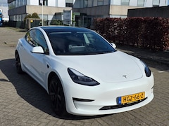 Tesla Model 3 - Standard RWD Plus Tesla Model 3, dec. 2020 (chrome delete, 2021 facelift looks)