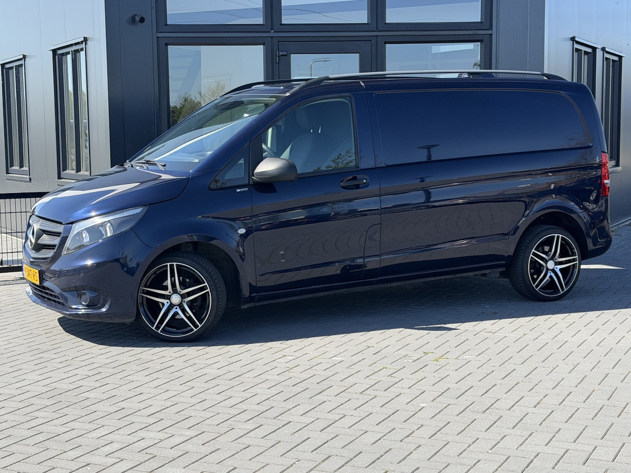 Mercedes-Benz Vito - 114 CDI Airco | Cruise | PDC V&A | Trekhaak - AutoWereld.nl