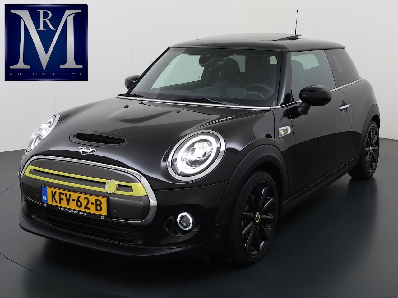 MINI Mini-Electric - Yours 33 kWh SOH 100% | SUPER COMPLEET UITGEVOERD| PANO | HARMAN KARDON | STOELVERWARMING| - AutoWereld.nl