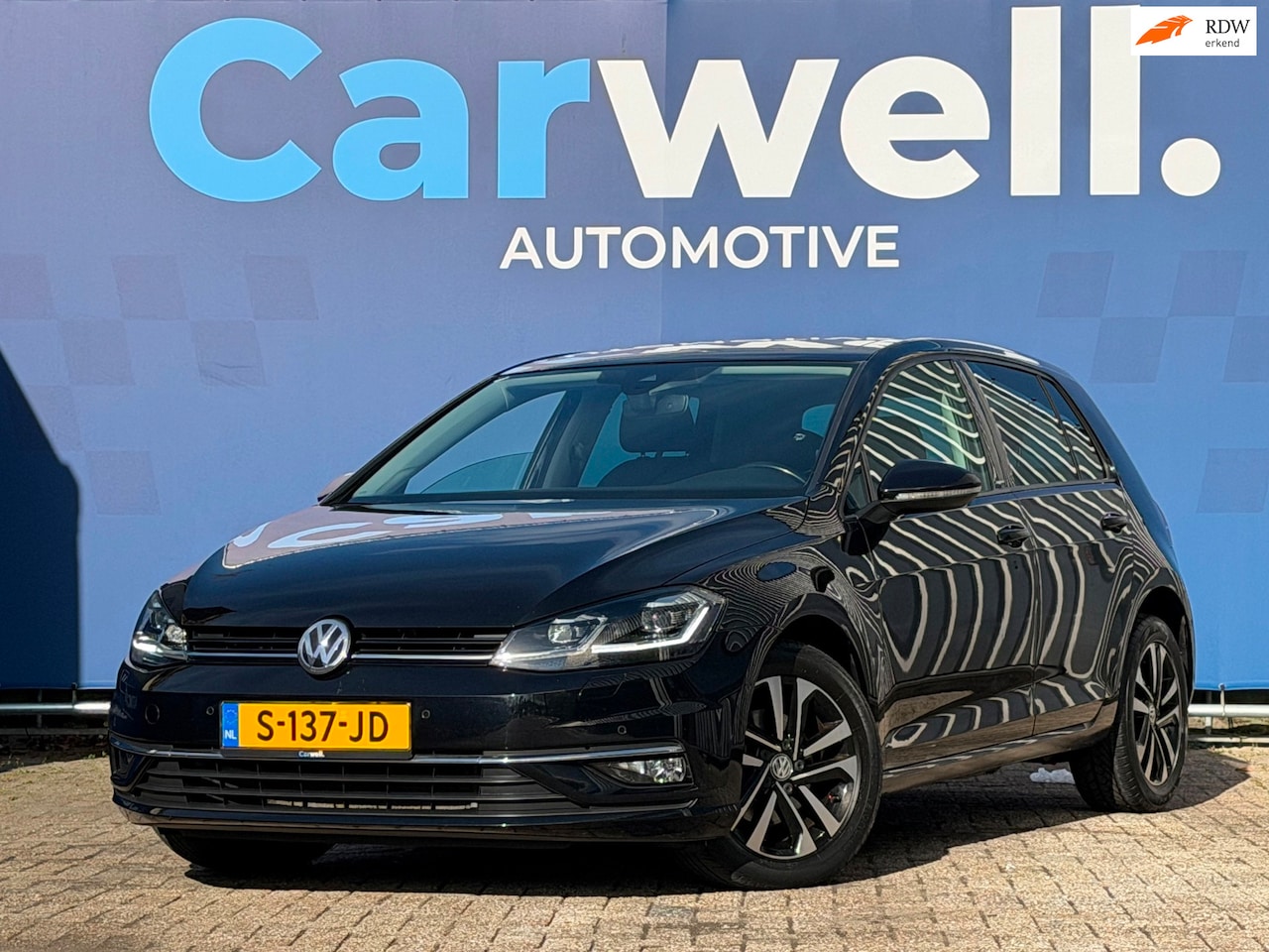 Volkswagen Golf - 1.6 TDI Comfortline Business 1e Eigenaar|STLvw|Navi|Camera|Pano|Climate|Cruise|Keyless|PDC - AutoWereld.nl