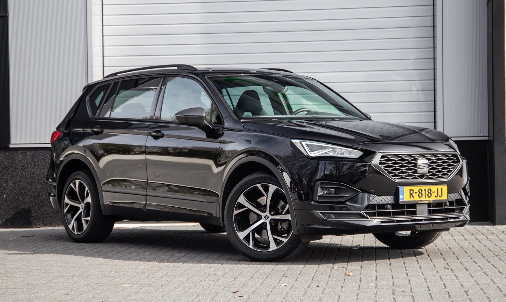 SEAT Tarraco - 1.4 TSI e-Hybrid PHEV FR Business Intense / Panorama / Stoel verwarming / Virtual - AutoWereld.nl
