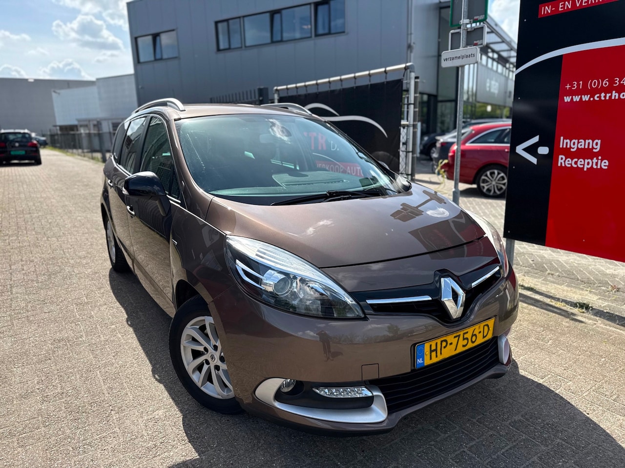 Renault Grand Scénic - 1.5 dCi Limited 7p. (bj 2015) NAVI|CLIMA|NETTE AUTO - AutoWereld.nl