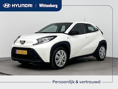 Toyota Aygo X - 1.0 VVT-i MT PLAY | AIRCO | CRUISE ADAPTIEF | CAMERA | NAVI via APPLE CAR PLAY & ANDROID A