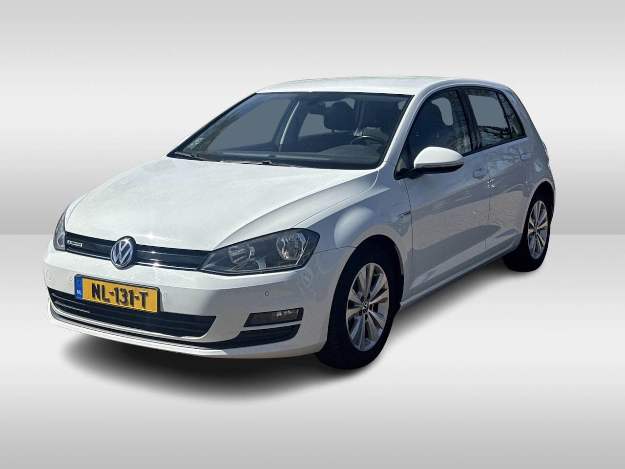 Volkswagen Golf - 1.0 TSI Comfortline 116pk / CarPlay / Parkeerhulp V+A / 16'' / DAB / Cruise Control - AutoWereld.nl