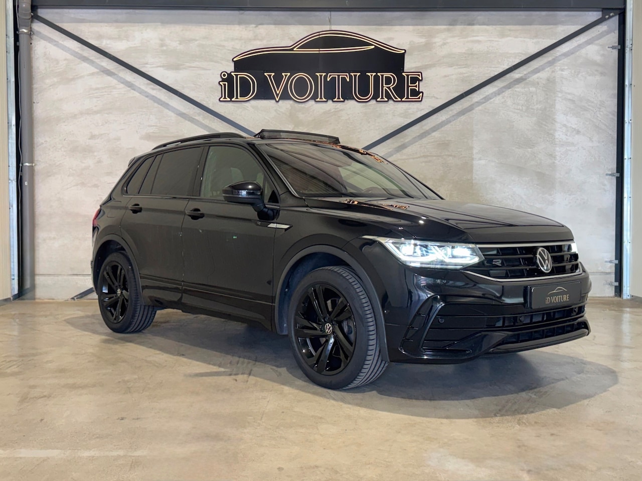 Volkswagen Tiguan - 2.0 TSI 4Motion 3x R-Line Black Edition 190 PK PAN|VOL - AutoWereld.nl