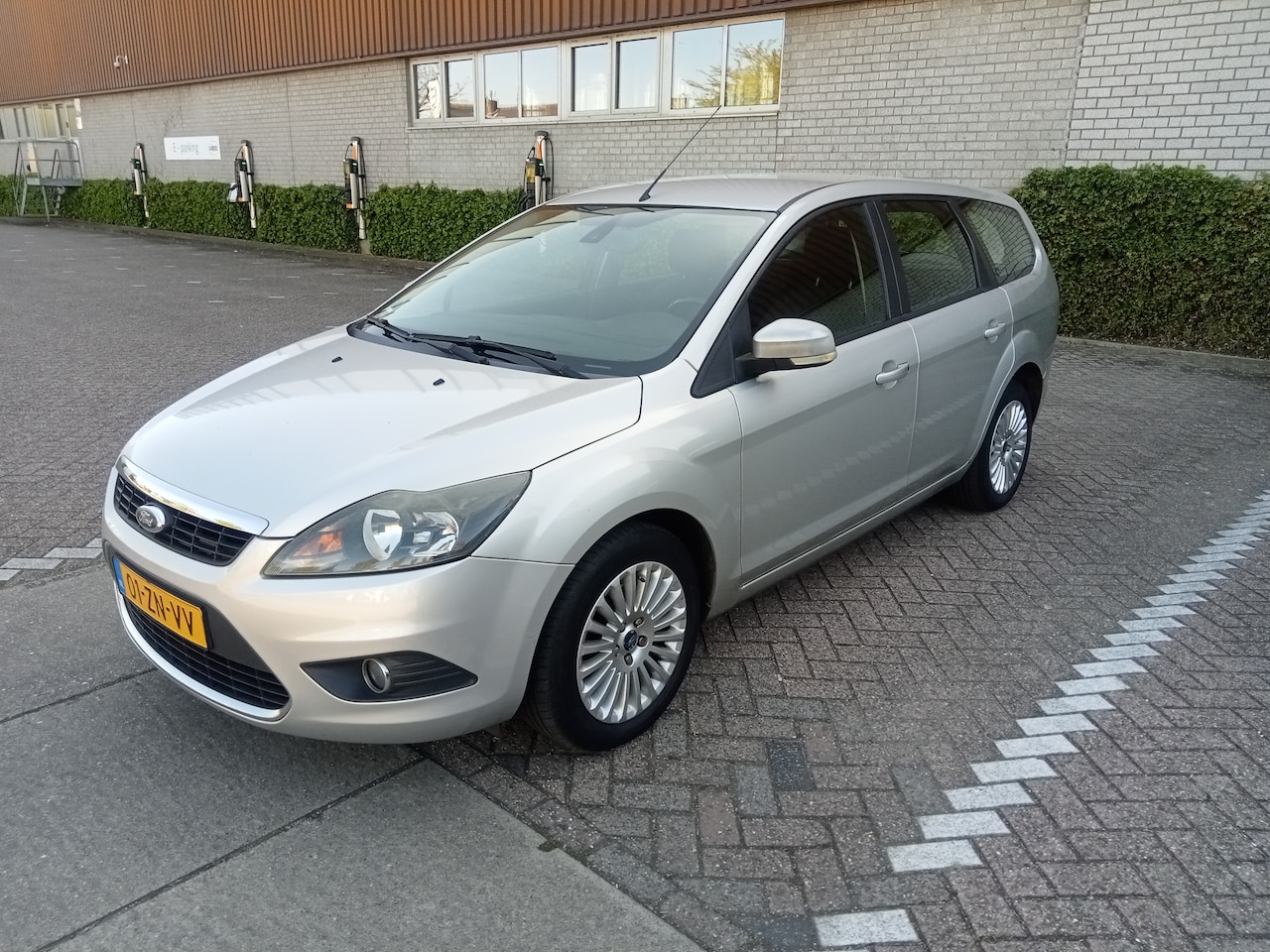 Ford Focus Wagon - 1.6 Titanium Clima Trekhaak 2008 - AutoWereld.nl