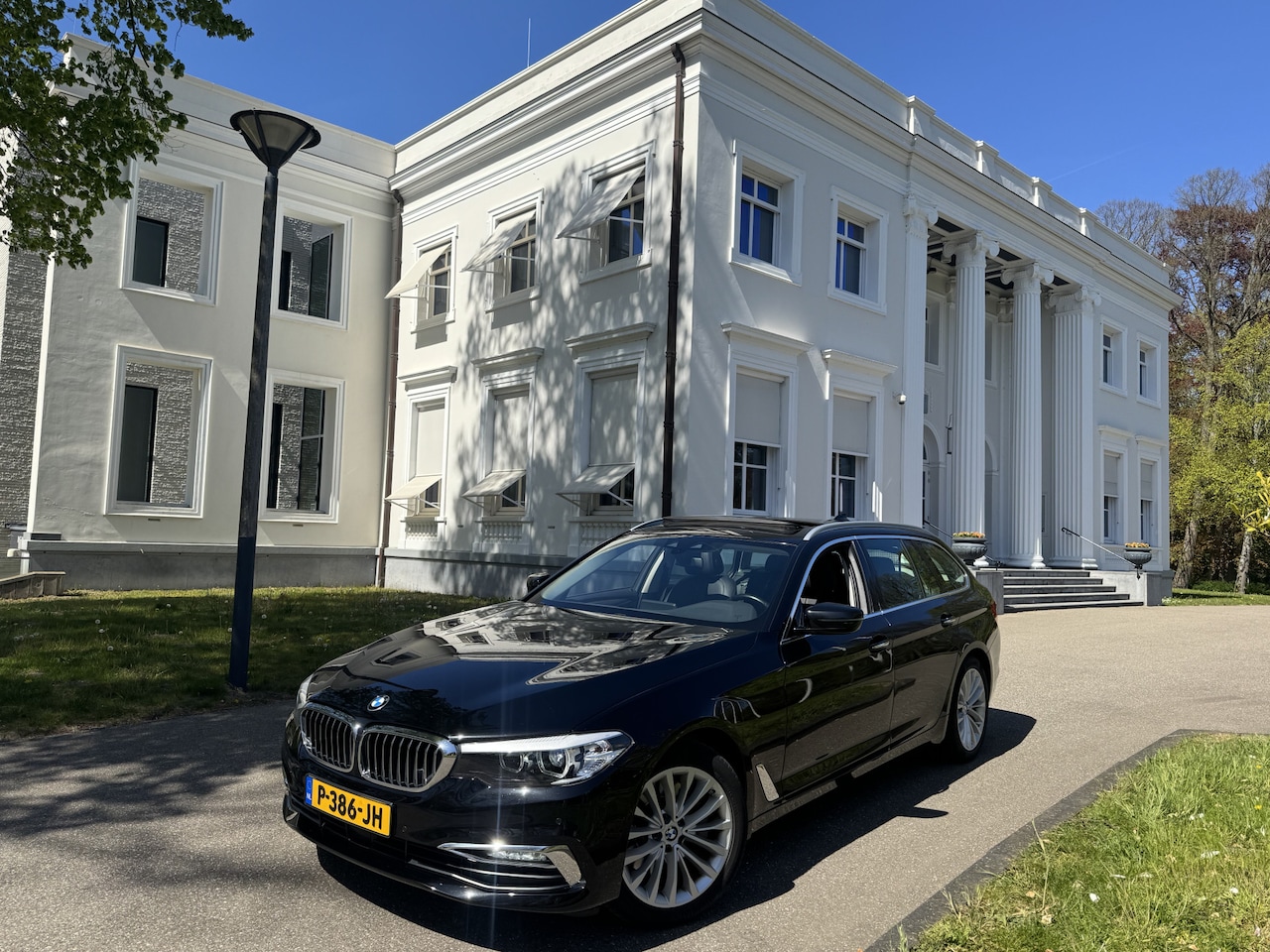BMW 5-serie Touring - 530 i PANORAMADAK, 1:19! High Executive - AutoWereld.nl