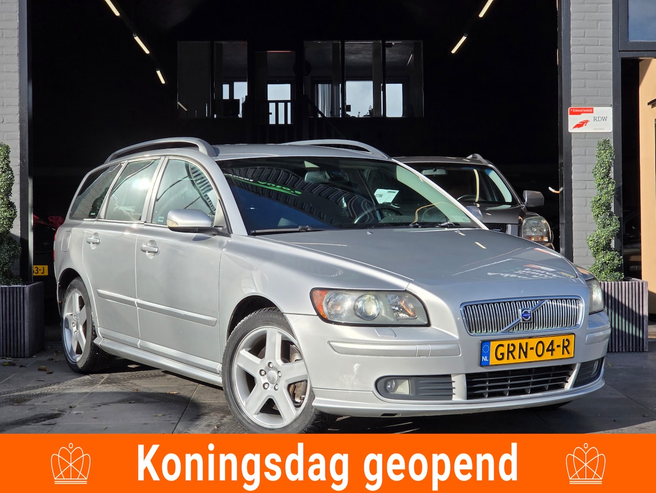 Volvo V50 - 2.5 T5 Summum|Trekhaak|Cruise|Airco|Stoelverwarming - AutoWereld.nl