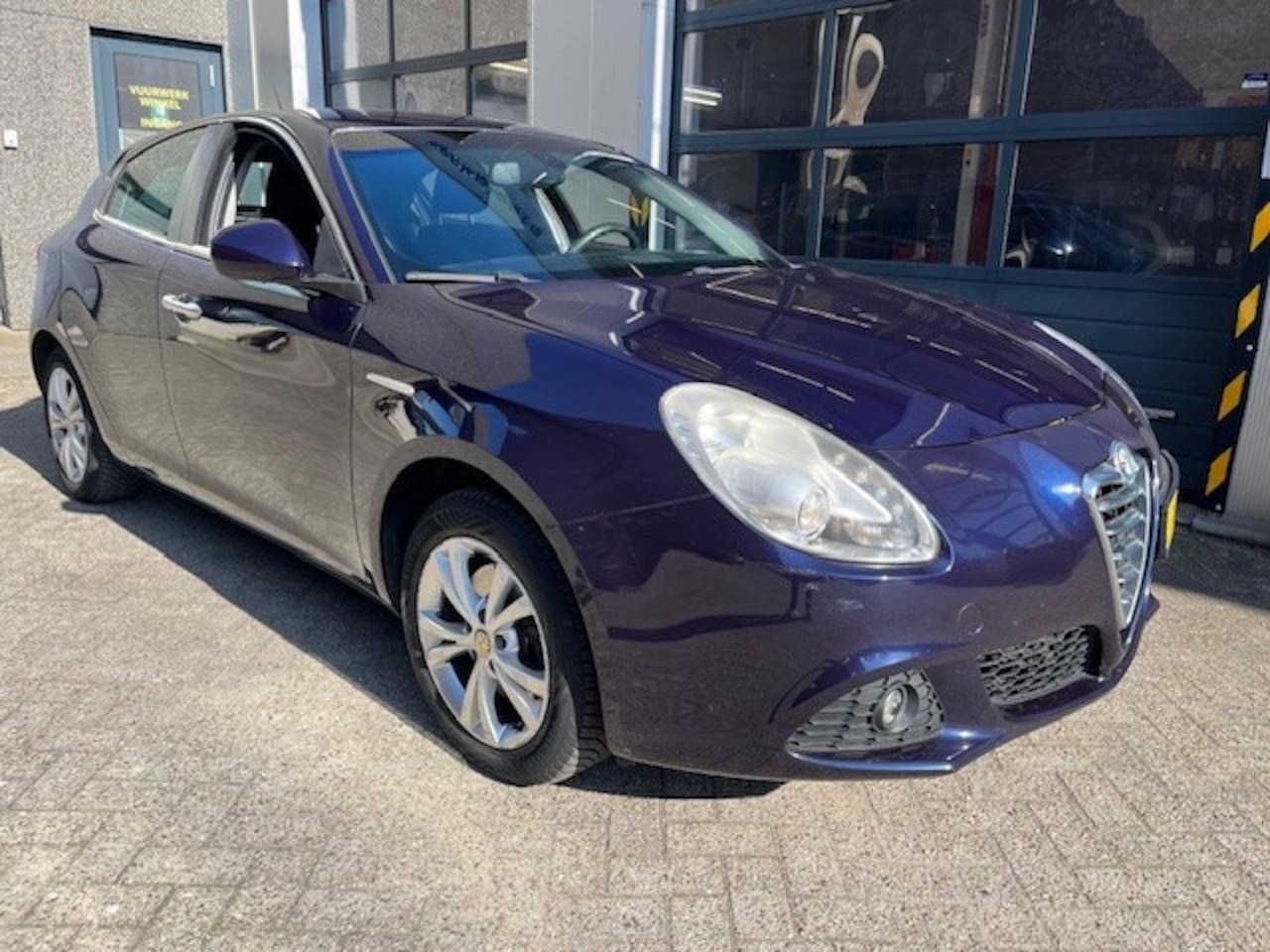 Alfa Romeo Giulietta - 1.4 Turbo MultiAir 170pk Distinctive - AutoWereld.nl