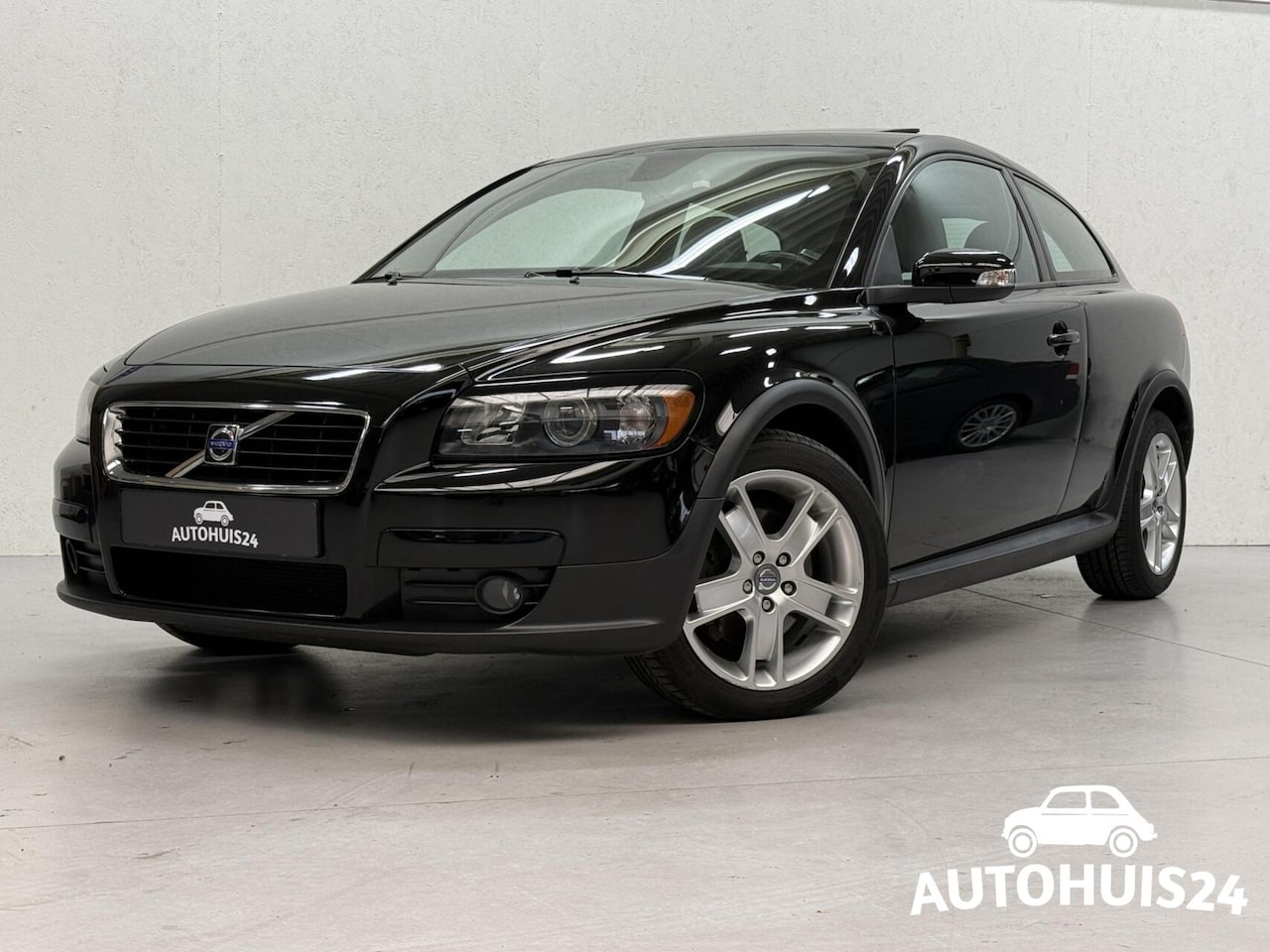 Volvo C30 - 2.4i 170pk Momentum SCHUIFDAK|LEDER|RTI - AutoWereld.nl