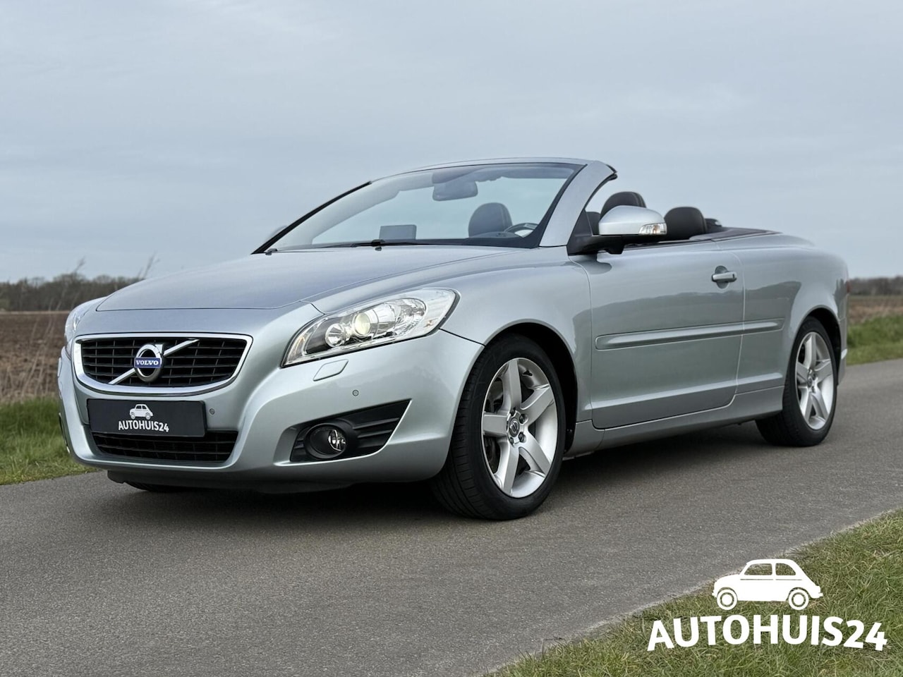 Volvo C70 Convertible - 2.4i 170pk Intro Edition NAVI TREKHAAK BLISS XENON - AutoWereld.nl