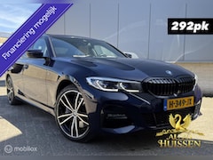 BMW 3-serie - 330e M Pano HeadUp Keyless Laser Harman/Kardon