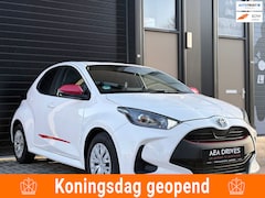 Toyota Yaris - 1.5 VVT-i Dynamic | Slechts 9.050 km | Bouwjaar 2021 | Cruise control | Navigatie | Camera