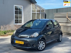 Toyota Aygo - 1.0 VVT-i Now | Facelift | Airco | El. Ramen | Onderhoudshistorie | Rijdt en schakelt heer