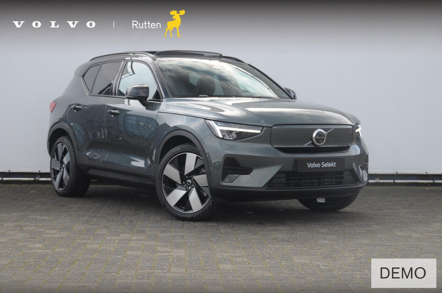 Volvo EX40 - 252PK Automaat Single Motor Extended Range Plus Panoramadak / Apple Carplay / Android Auto - AutoWereld.nl