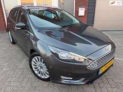 Ford Focus Wagon - 1.0 Titanium / Navi / PDC / Park Assist / LED