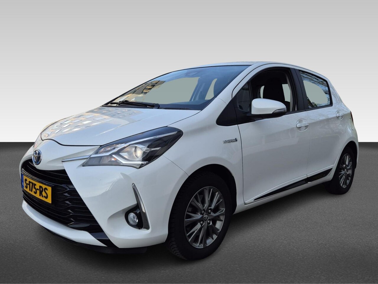 Toyota Yaris - 1.5 Hybrid Dynamic | Navi | - AutoWereld.nl