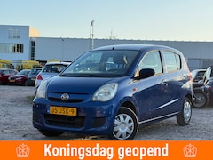 Daihatsu Cuore - 1.0 Clever/ ZEER ZUINIG/ ZEER STERK