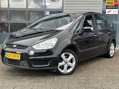 Ford S-Max - 2.0 Titanium 7p. | CarPlay | CRUISECR | Airco | NAP