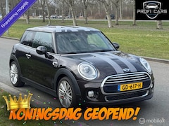 MINI Cooper - 1.5 Chili Business Navi Airco Sfeerverlichting