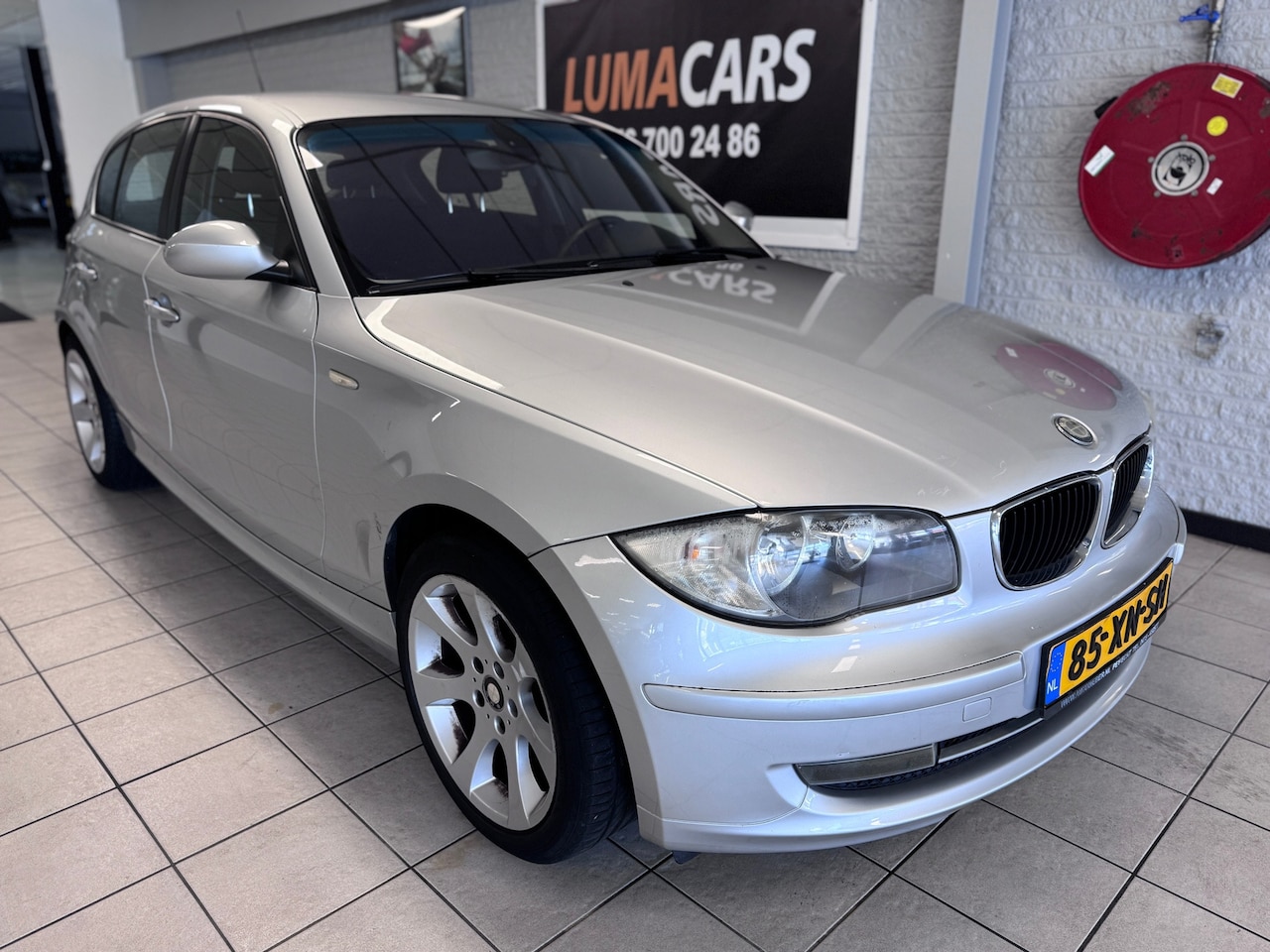 BMW 1-serie - 116i Business Line | Airco | 6-bak | 5 deurs | - AutoWereld.nl